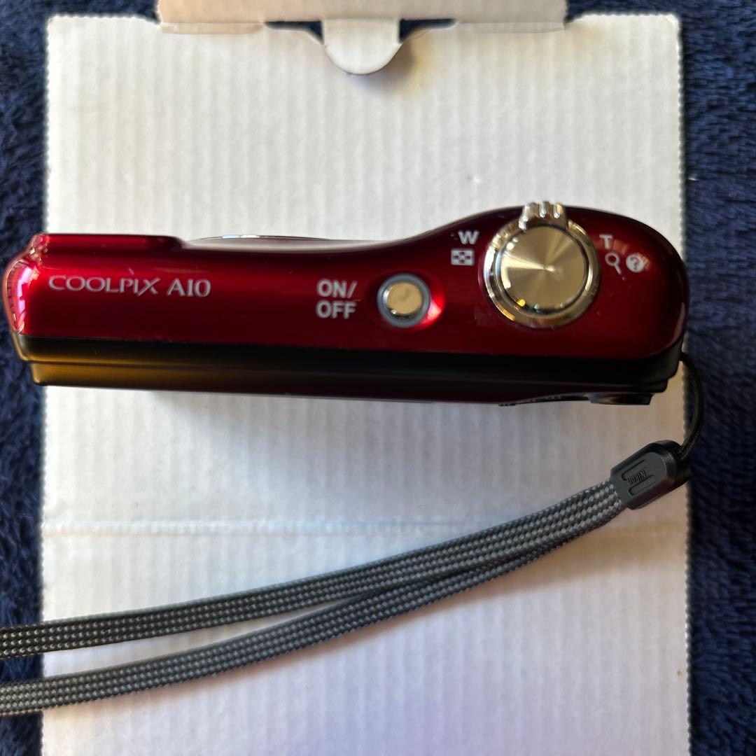 Nikon COOLPIX A10 赤