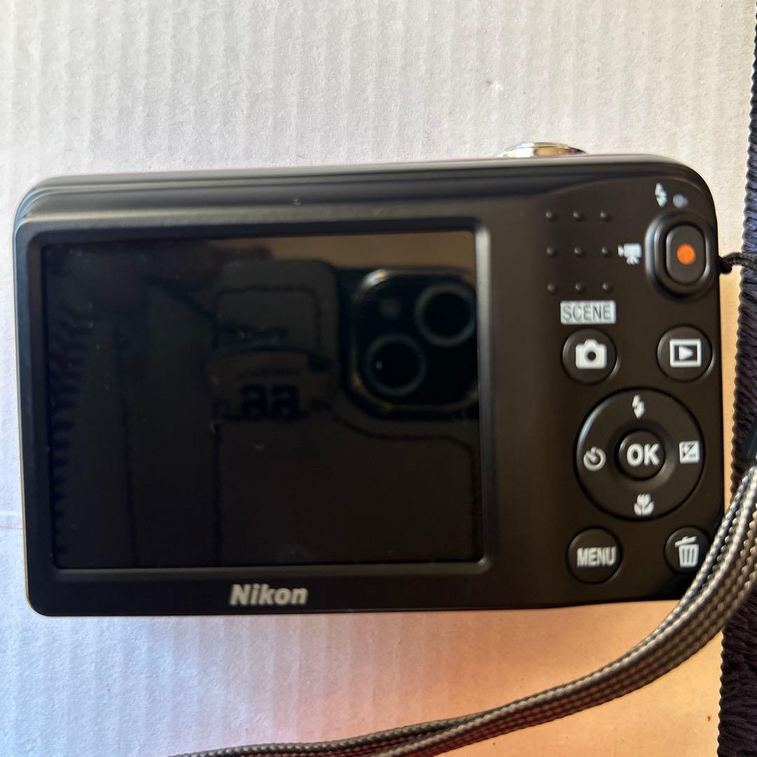 Nikon COOLPIX A10 赤