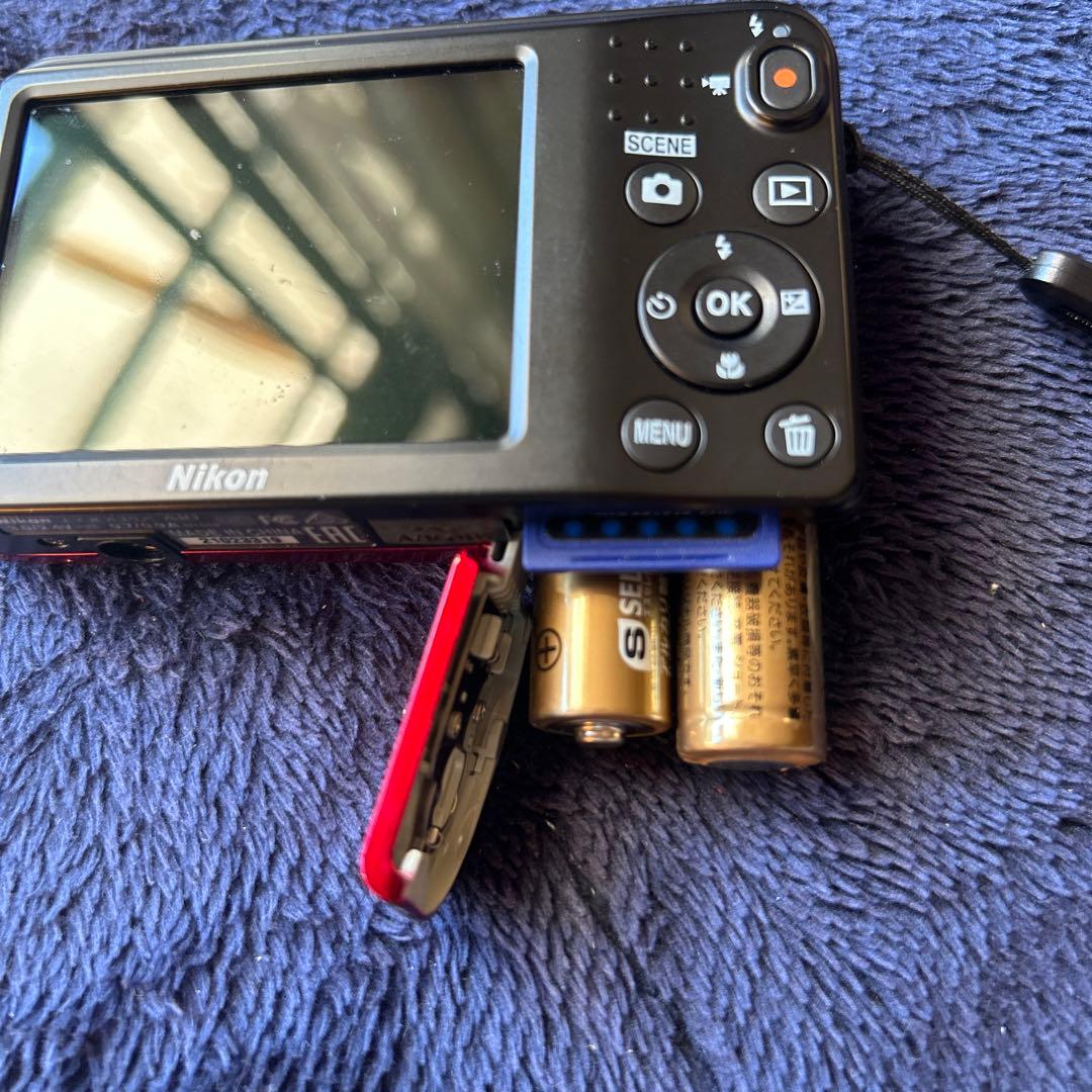 Nikon COOLPIX A10 赤
