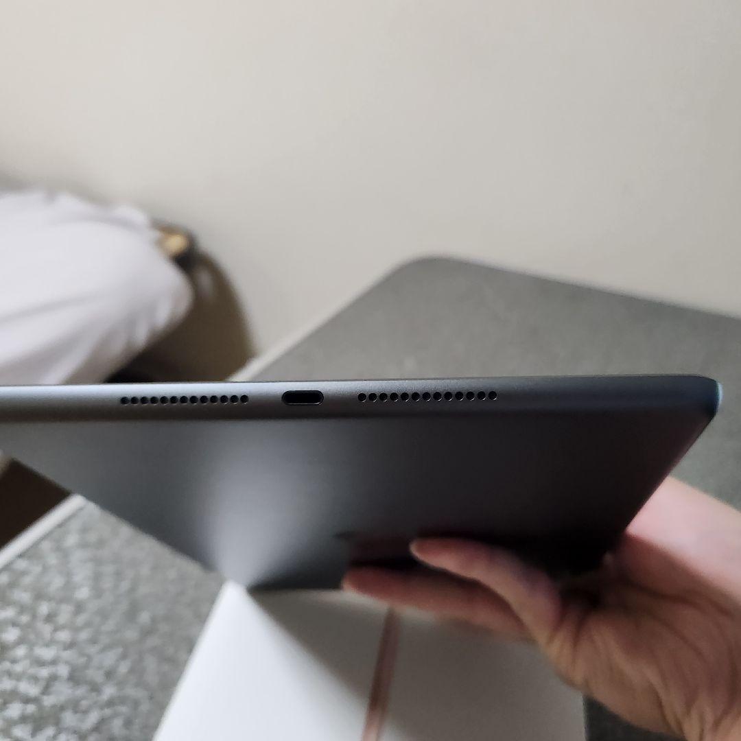 Apple iPad (第7世代) 32GB バッテリー容量99%