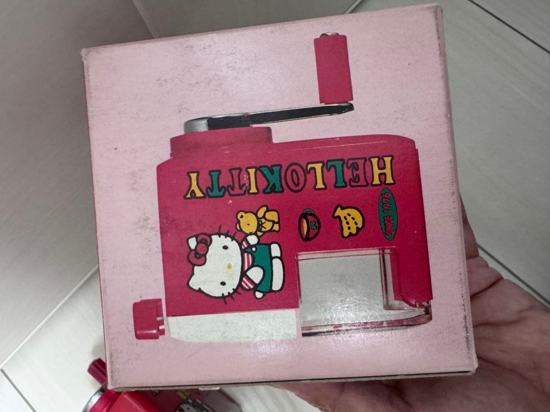 ハローキティ サンリオ レトロ 鉛筆削り 手動 当時物 懐かしい　1991年