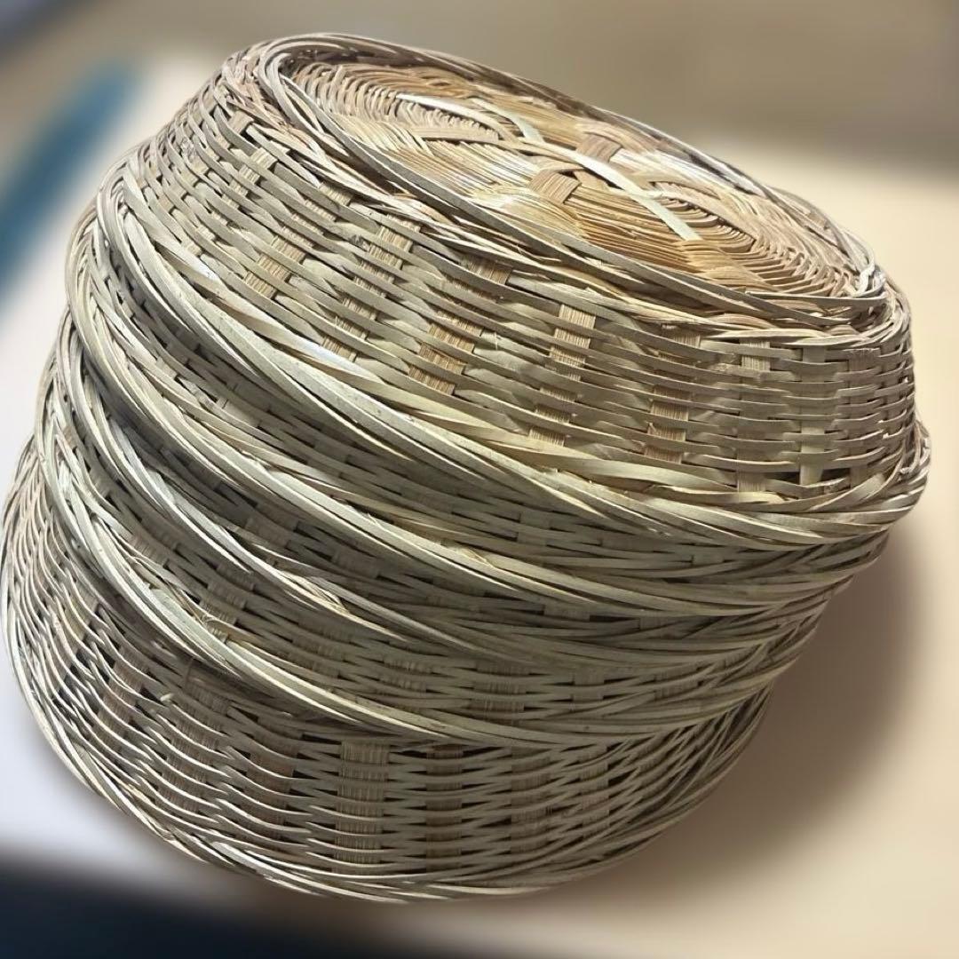 《美品》天然素材　大皿型バスケット　7枚セット　コンパクト収納　食材その他入れ物