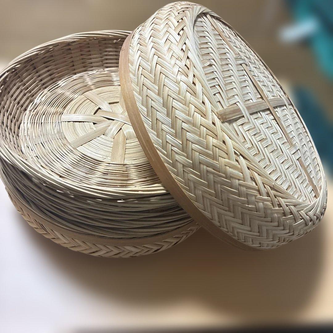 《美品》天然素材　大皿型バスケット　7枚セット　コンパクト収納　食材その他入れ物