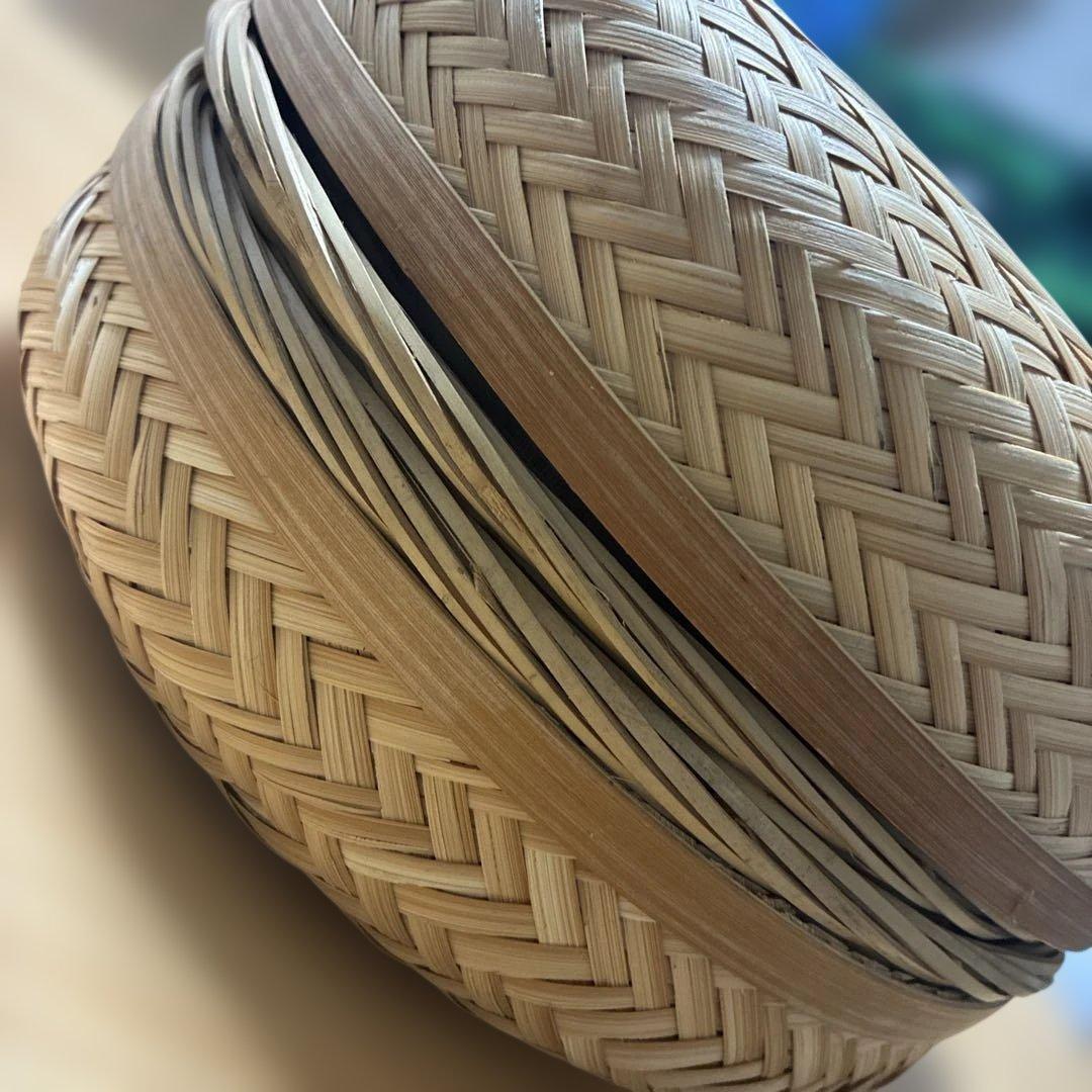 《美品》天然素材　大皿型バスケット　7枚セット　コンパクト収納　食材その他入れ物