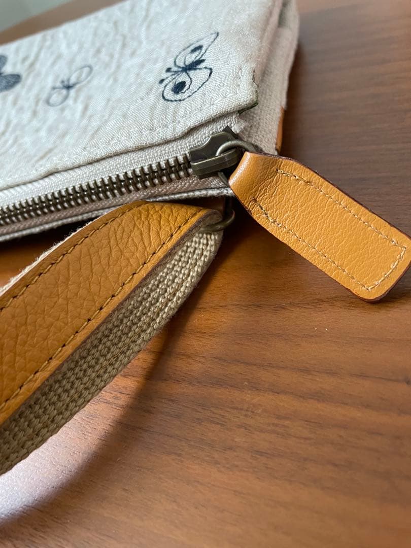 【美品】ミナペルホネン　サコッシュ　お財布ショルダー