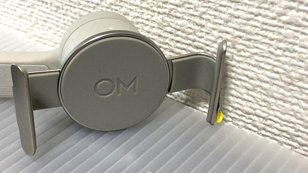 美品 DJI OM 5 スマートフォンスタビライザー ジンバル 手ブレ補正