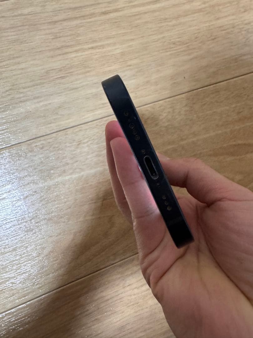 iPhone 12 Simフリー