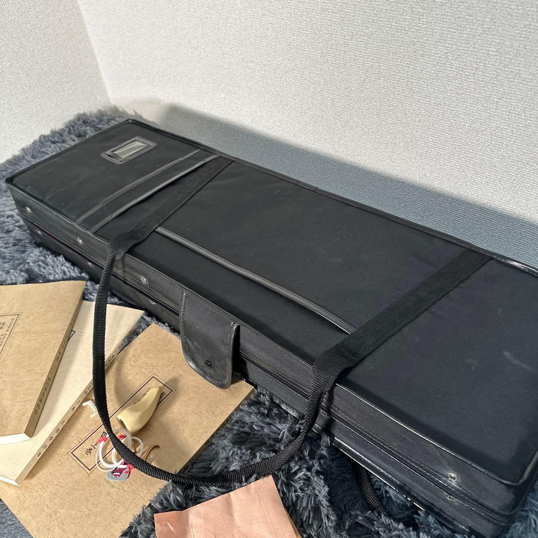 高級 沖縄三線 本革 ヘビ革 ケース 付属品多数 民族楽器 美品 弦楽器