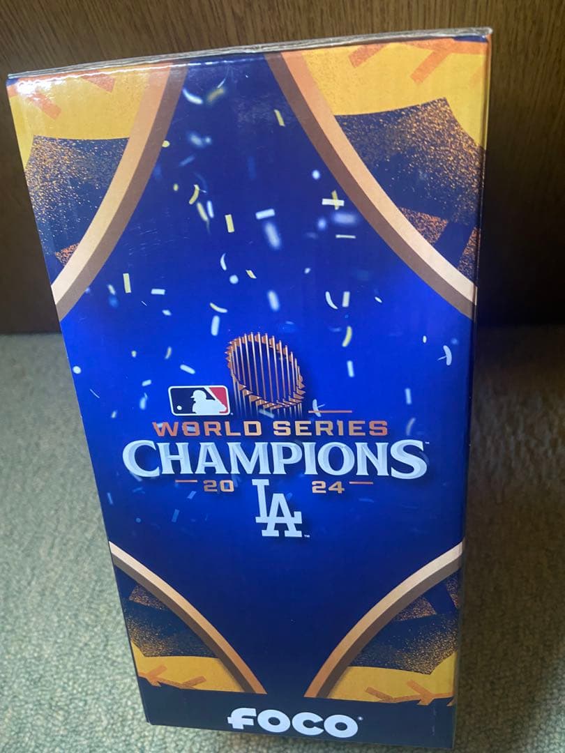 MLB ボブルヘッド 2024 WSトロフィー付き/T・ヘルナンデス