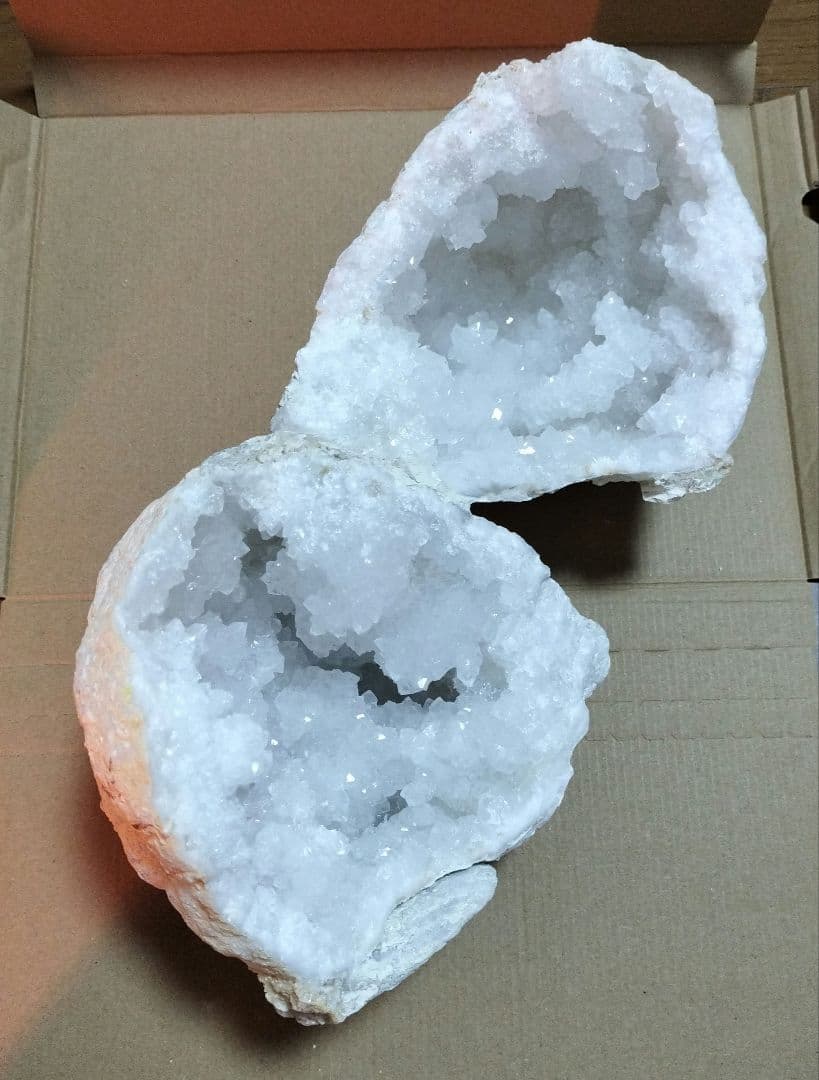 ジオード　水晶洞　モロッコ産　対 水晶ドーム