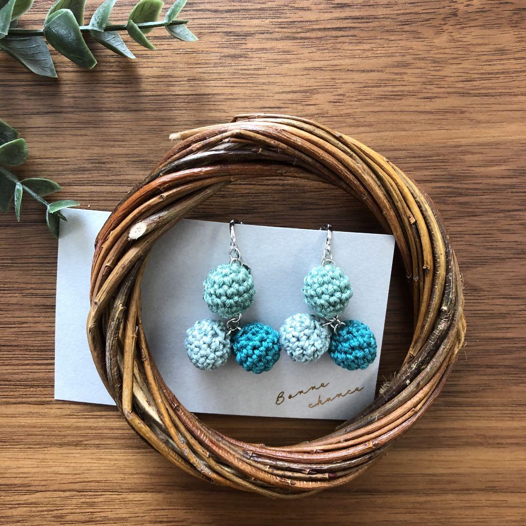 つぶつぶイヤリング グリーン