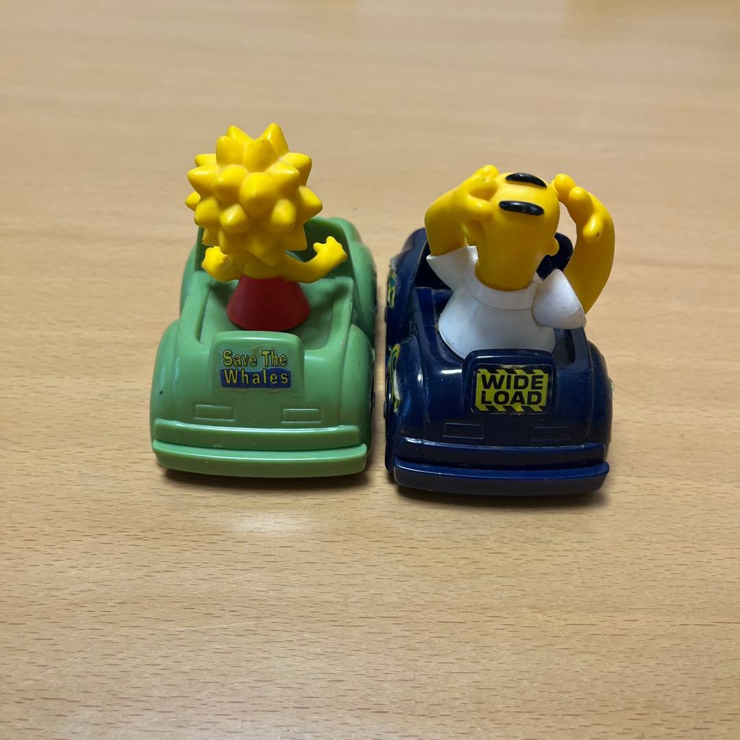 ザ・シンプソンズ　リサ・シンプソンとホーマーフィギュア　ブルバックカー　セット
