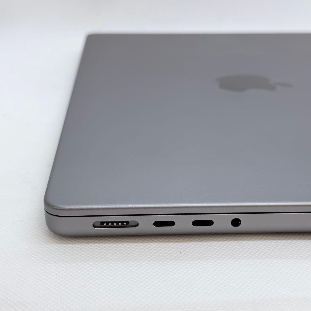 良品 Macbook Pro 14インチ M1 Proチップ 32GB/1TB