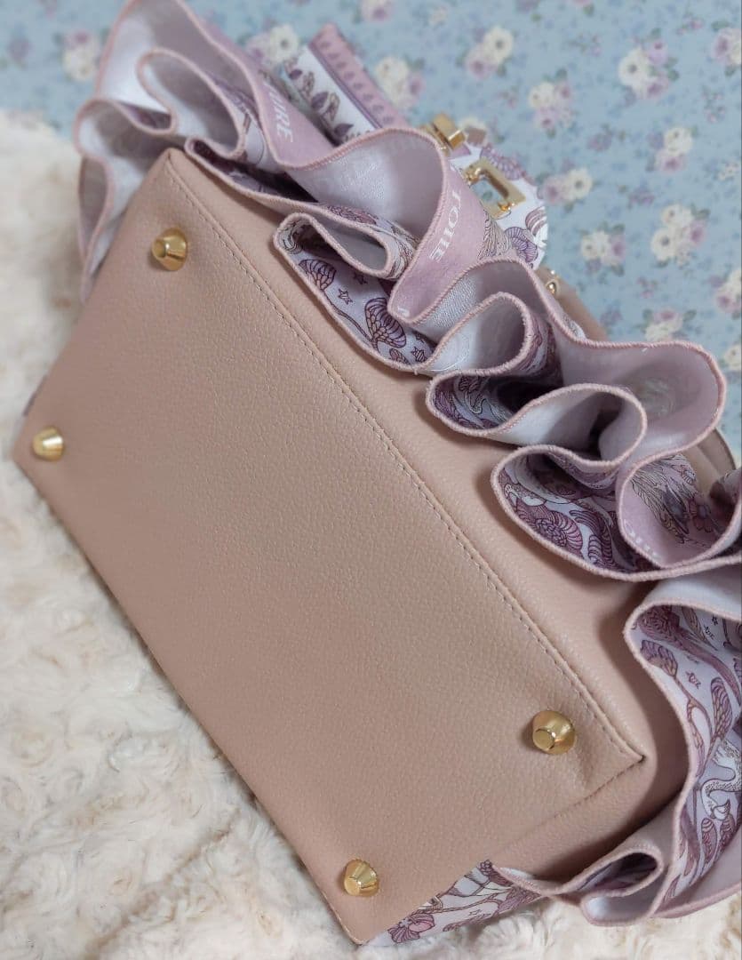 u*1様 ジョリーフルール　ポイズンベリーシーフ　アンティークベージュ　ドレスト