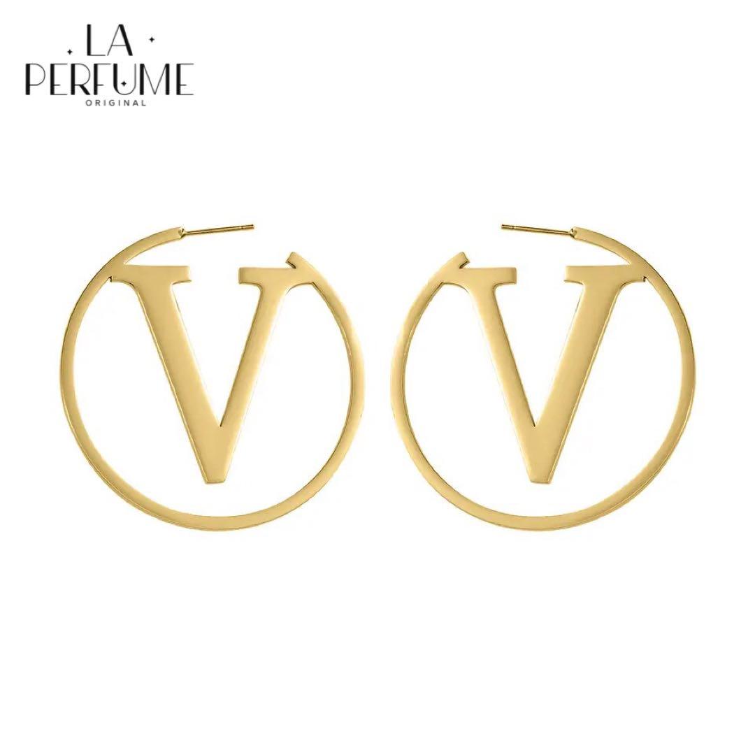名入れ♡イニシャル1字✨フープピアス カスタムピアス ビッグピアス ハンドメイド