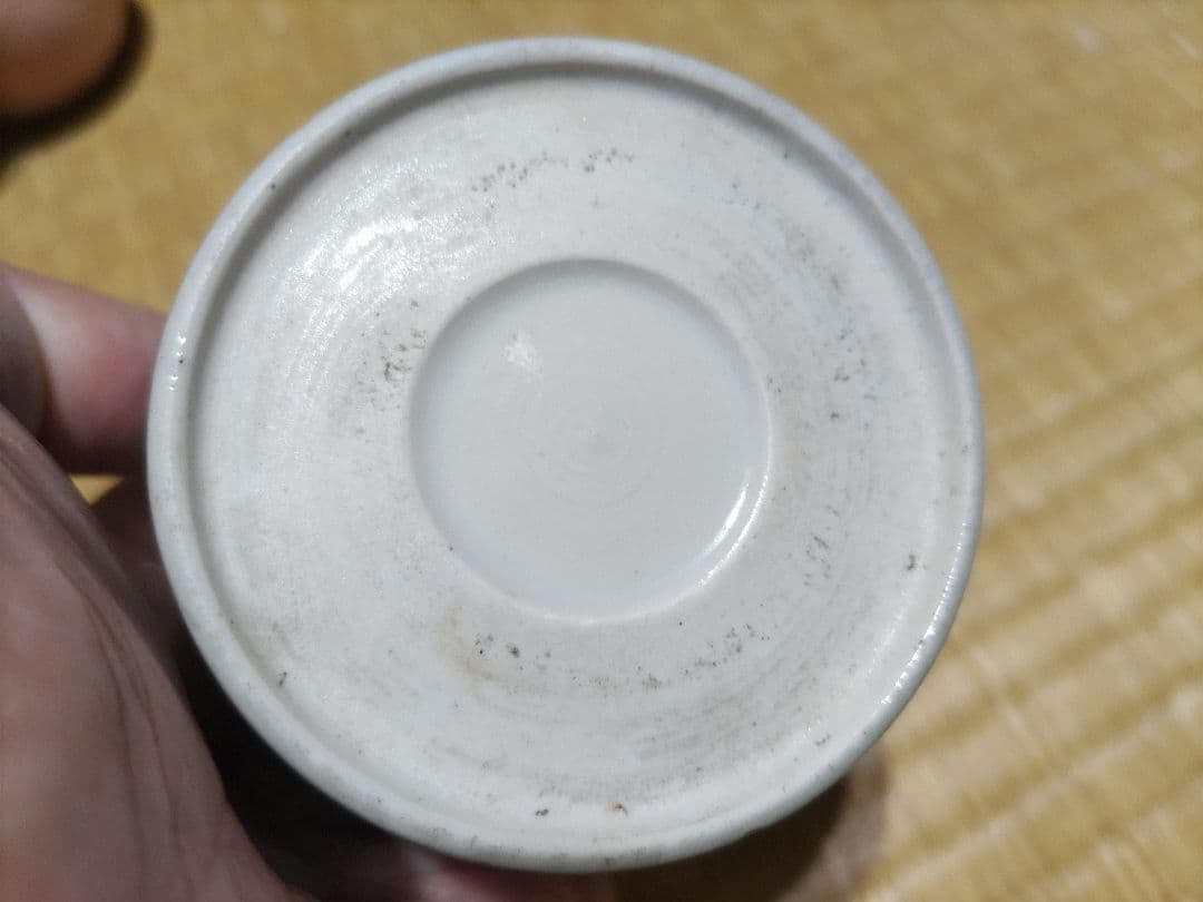 古伊万里　そば猪口　双葉葵か石蕗　と　蝶　美品！