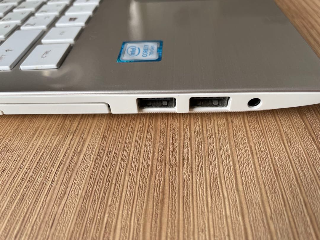 dynabook T65L50-DACore i7第8世SSD512GB