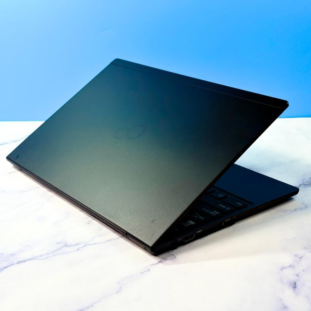超薄型軽量！メモリ8GB・SSDで快速・指紋認証・Win11・ノートパソコン