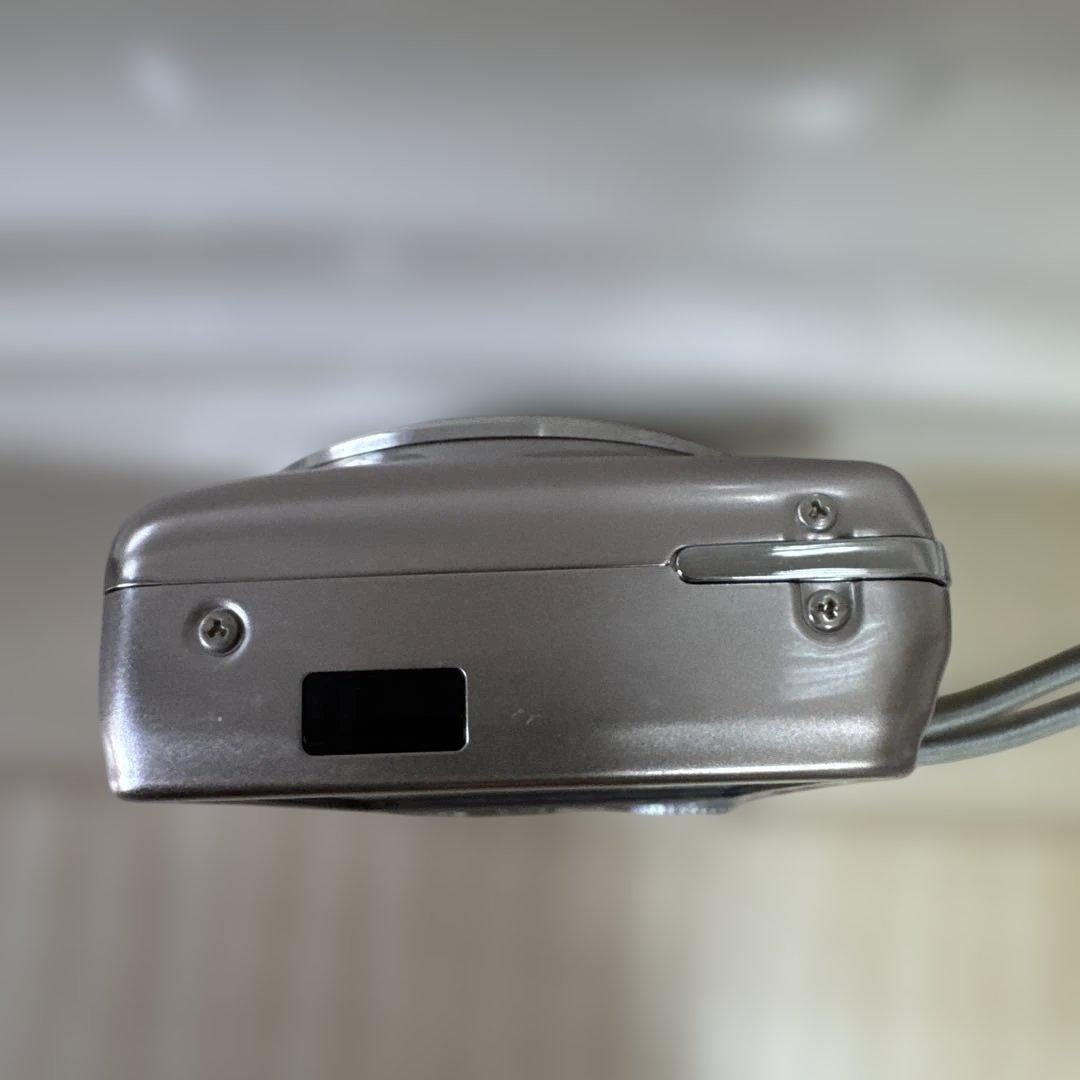 FUJIFILM FINEPIX F80 EXR シルバー