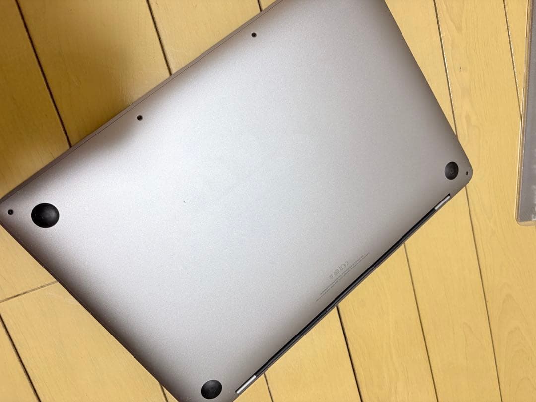 300円スタートMacBook Pro M1 シルバー