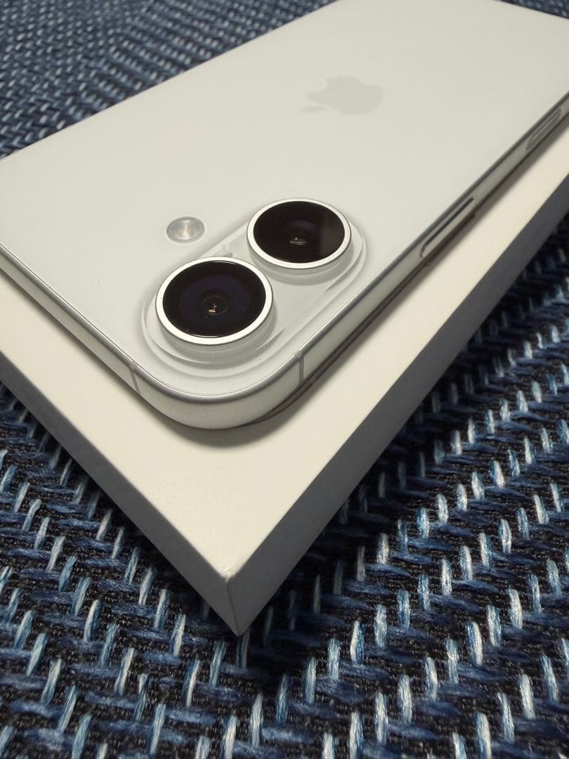 【美品】iPhone 16 128GB SIMフリー バッテリー100%