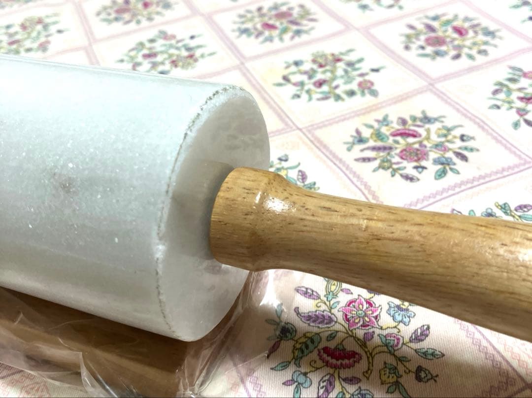 未使用品★天然大理石★木製スタンド付★回転式★めん棒★パール金属★幅広★大きめ