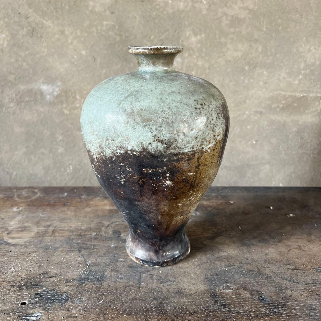 実家整理　古い壺