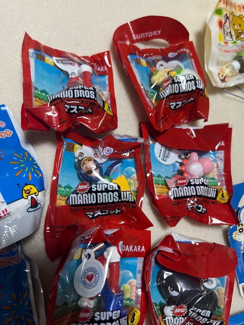 ペットボトルおまけ 懐かしのもの マリオ クレヨンしんちゃん ディズニー
