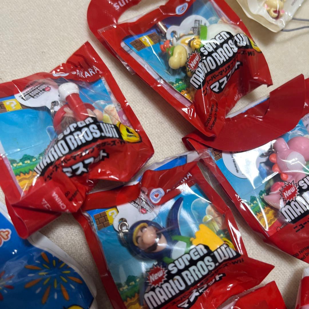 ペットボトルおまけ 懐かしのもの マリオ クレヨンしんちゃん ディズニー