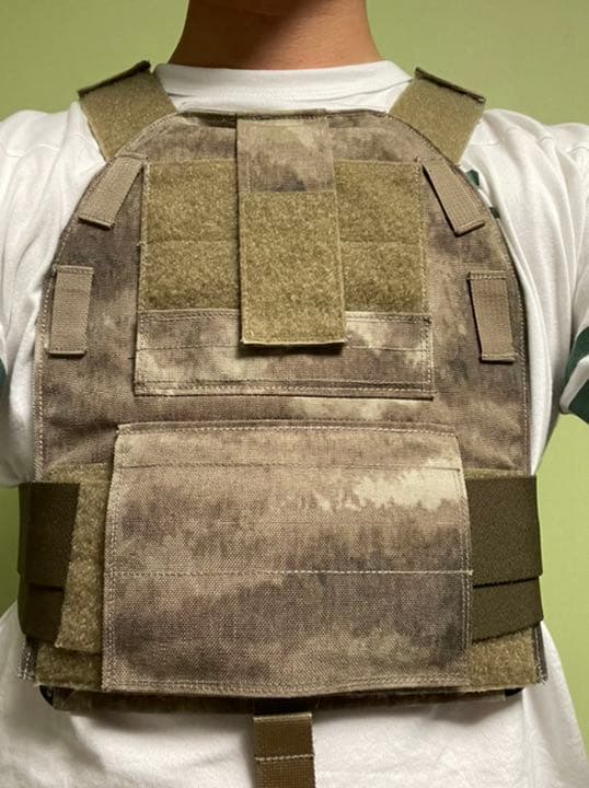 鉄板の入ったプレートキャリア
