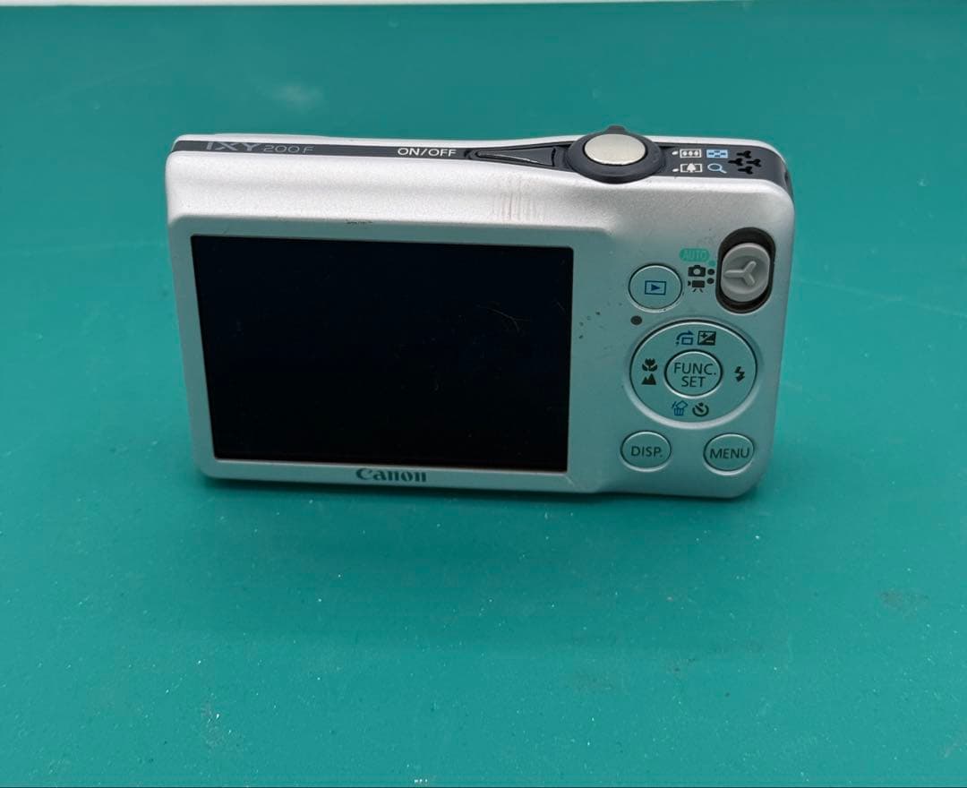 Canon キャノン IXY 200F メモリ2GB カメラ