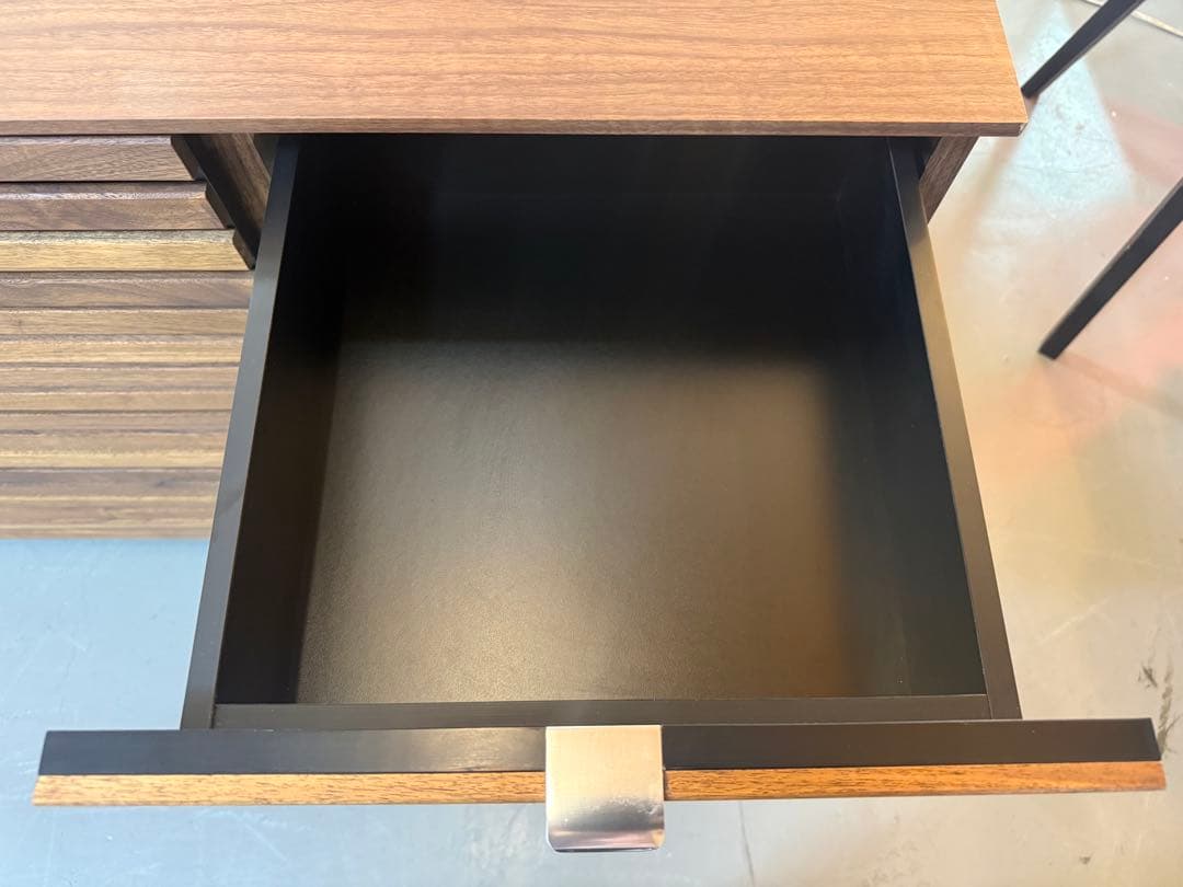 木製　ルーバーチェスト　ローボード　サイドボード　北欧モダン