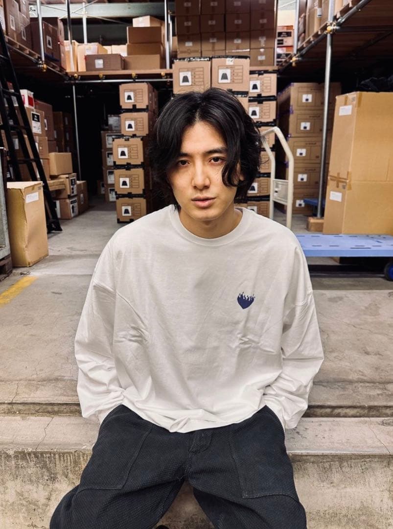 藤井風 燃えよロングTシャツ長袖 ホワイトLサイズ