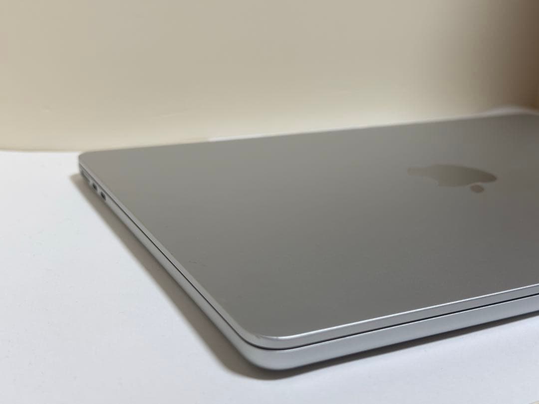 MacBook Air M3 13インチ 16GB 256GB Apple