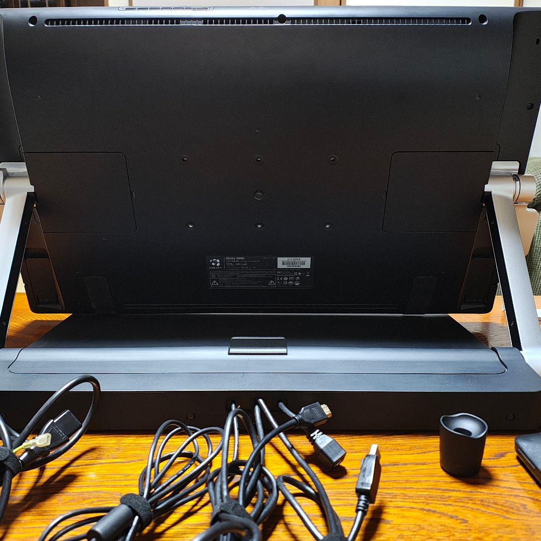 【破損有り】Wacom Cintiq 24HD DTK-2400 液晶タブレット