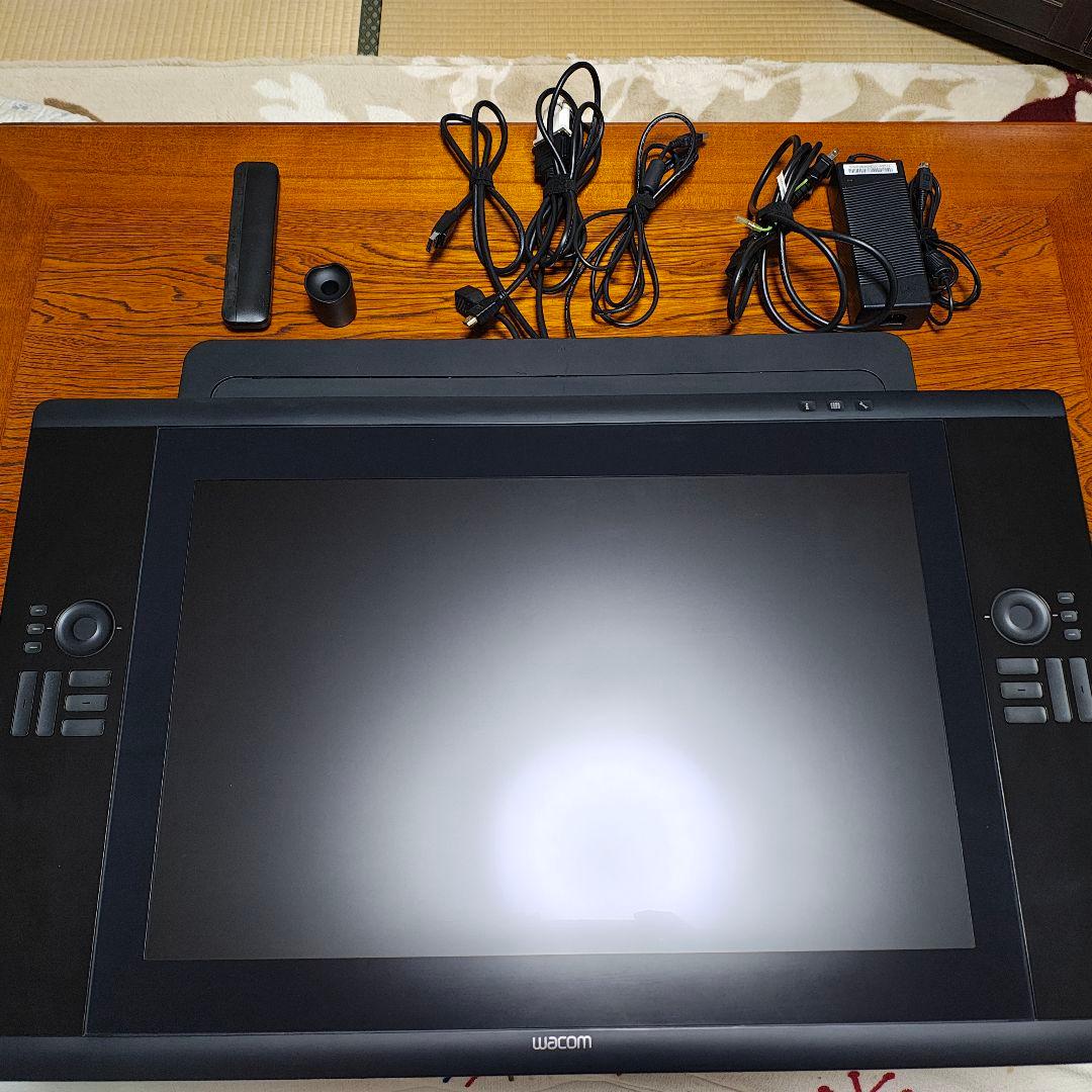 【破損有り】Wacom Cintiq 24HD DTK-2400 液晶タブレット