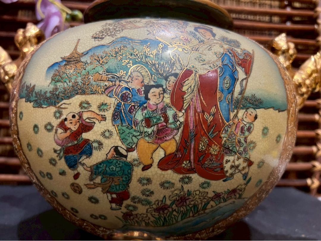 薩摩焼 金襴手色絵金彩 着物美人唐子風景窓絵付 獅子耳大香炉 香炉 アンティーク