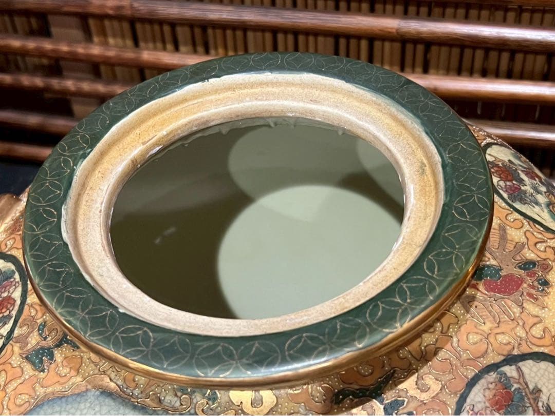 薩摩焼 金襴手色絵金彩 着物美人唐子風景窓絵付 獅子耳大香炉 香炉 アンティーク