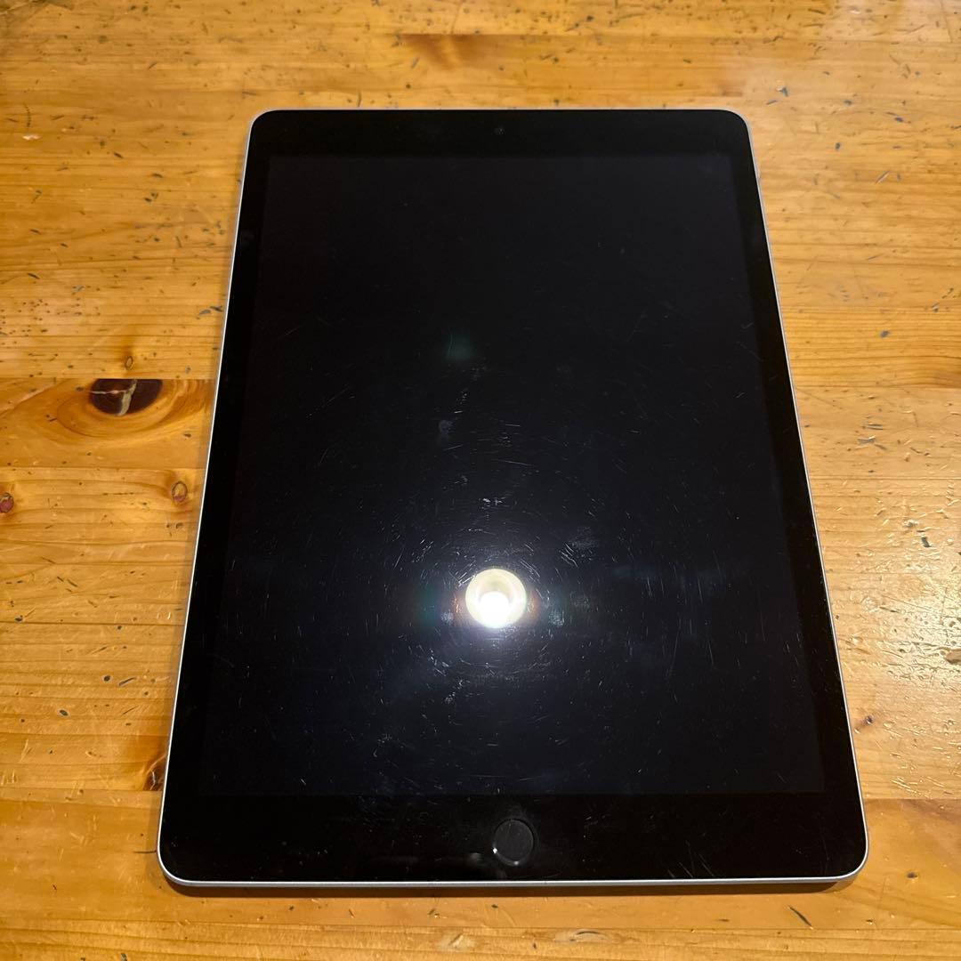 iPad 本体 + カバー