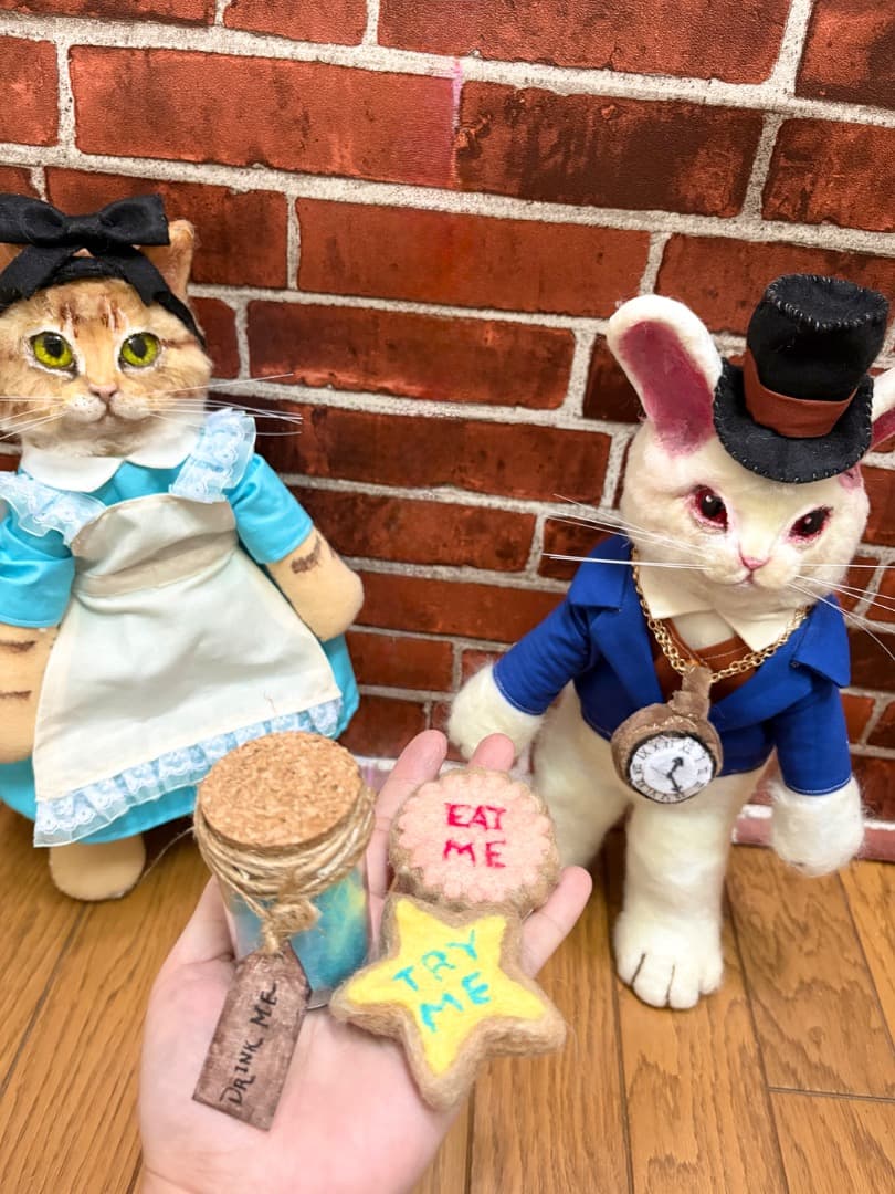 A猫 不思議の国のアリスイメージアートドール【ハンドメイド ぬいぐるみ 猫うさぎ