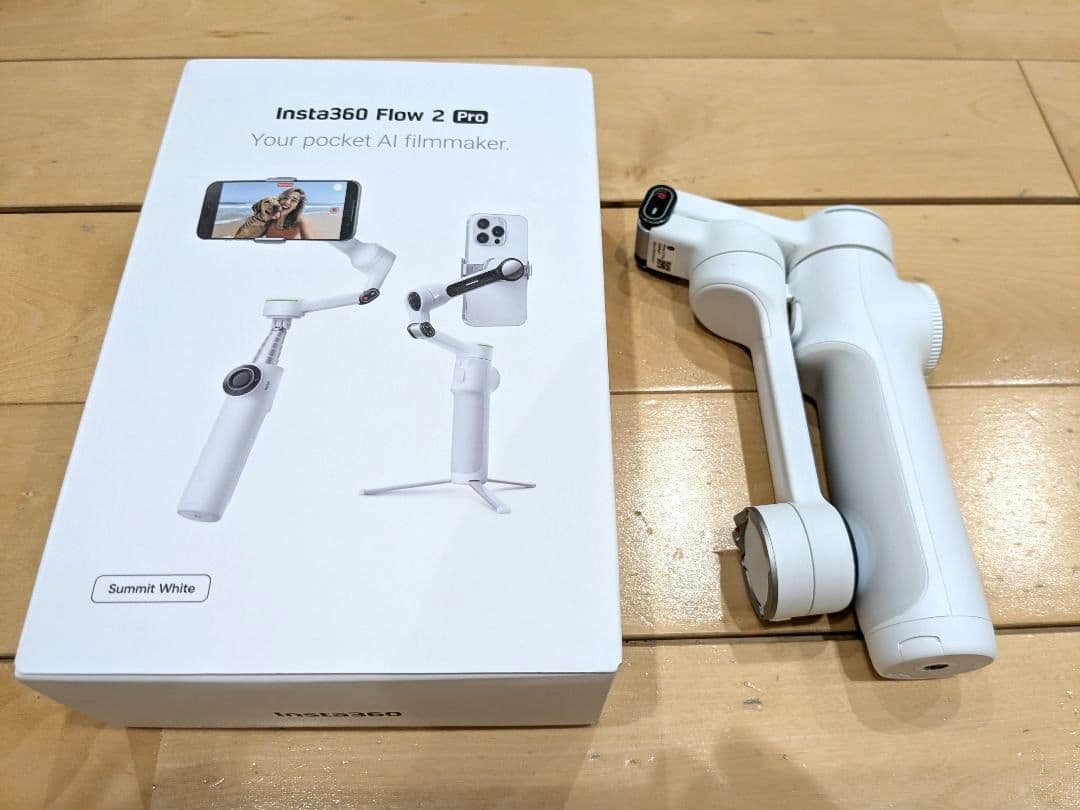 Insta360 Flow 2 Proホワイト+磁気マウント＋説明書＋ステッカー
