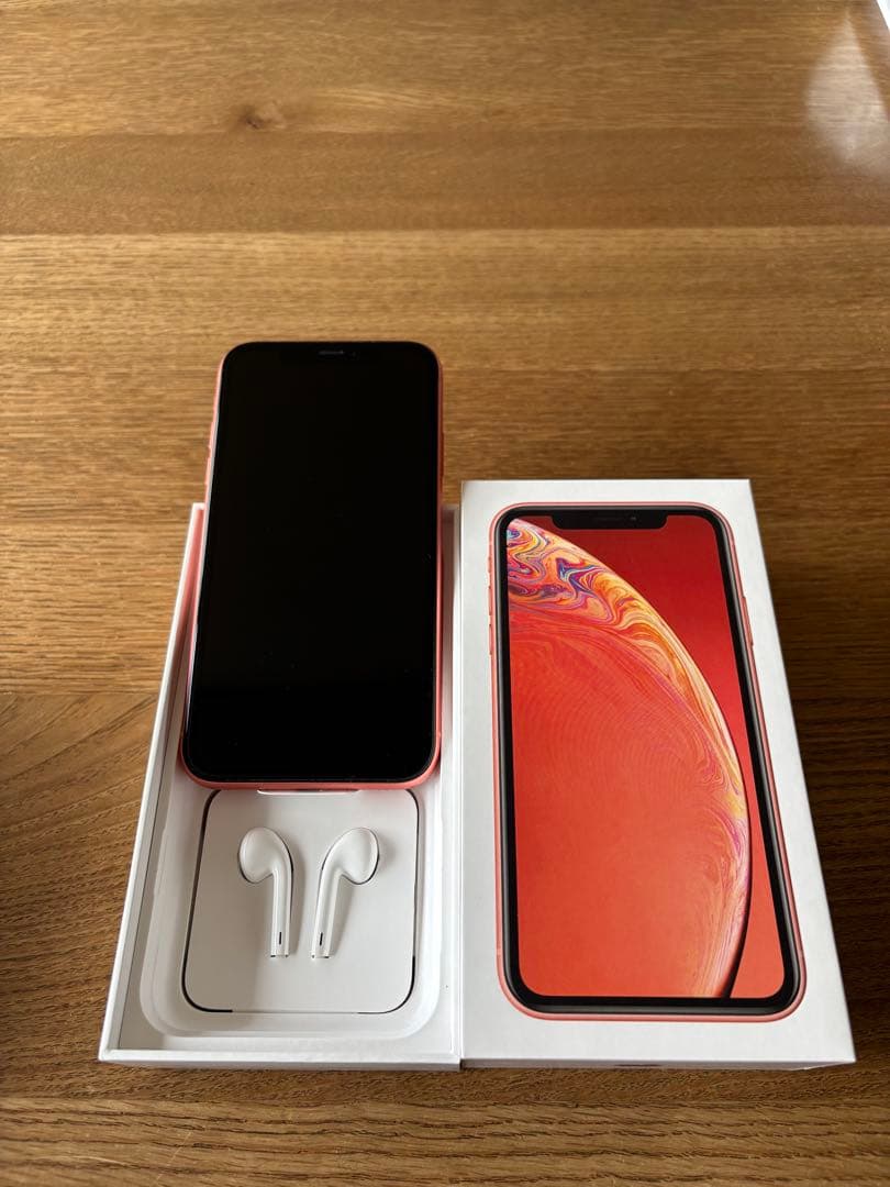 【美品】Apple iPhone XR コーラル 64GB / イヤフォン付き