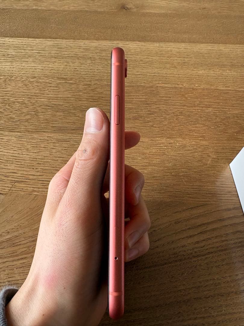 【美品】Apple iPhone XR コーラル 64GB / イヤフォン付き