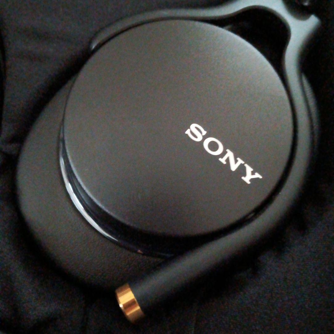ステレオヘッドホン✩SONY MDR-1AM2 ブラック　快適な装着性