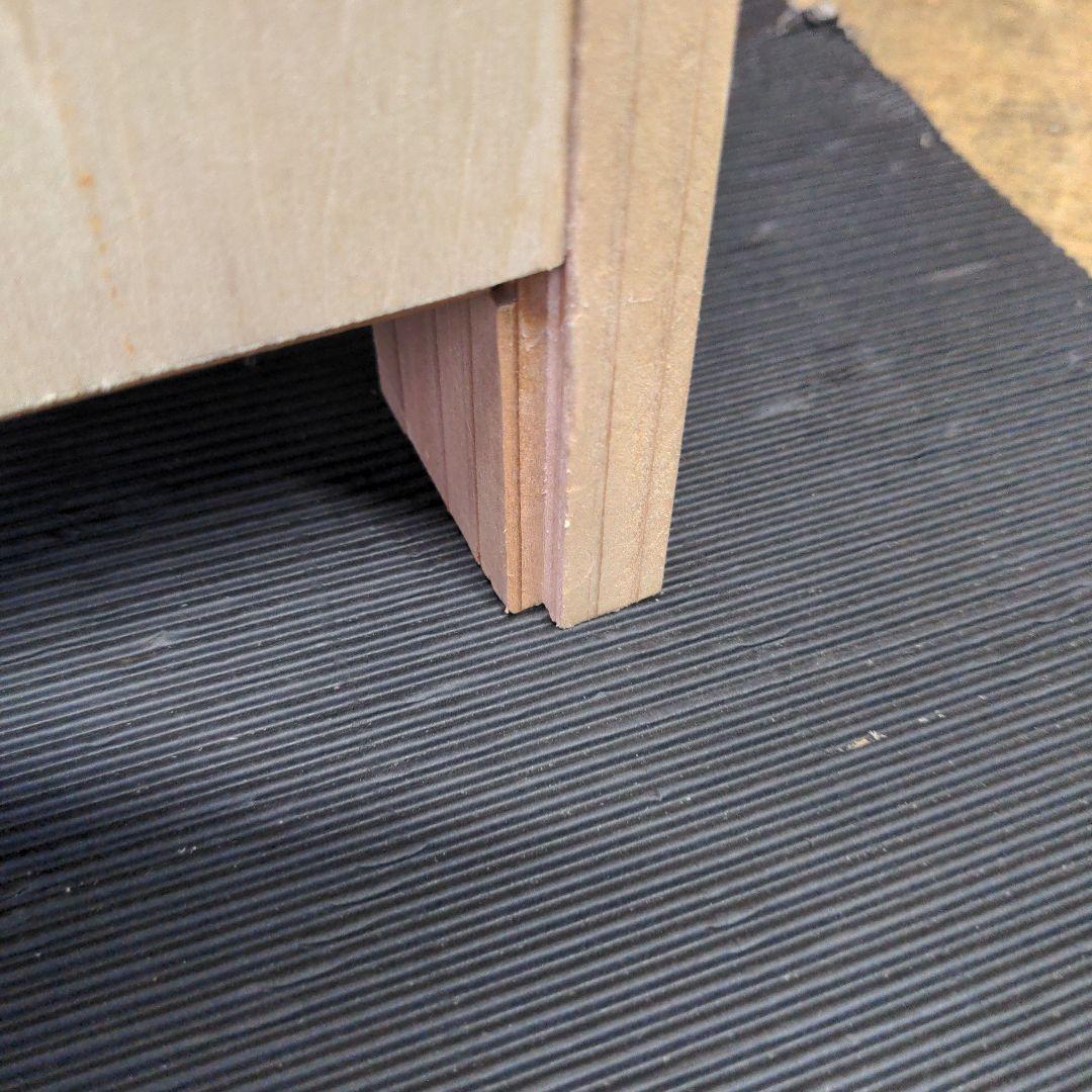 手作り「キャビネット【ガラス扉】」です。