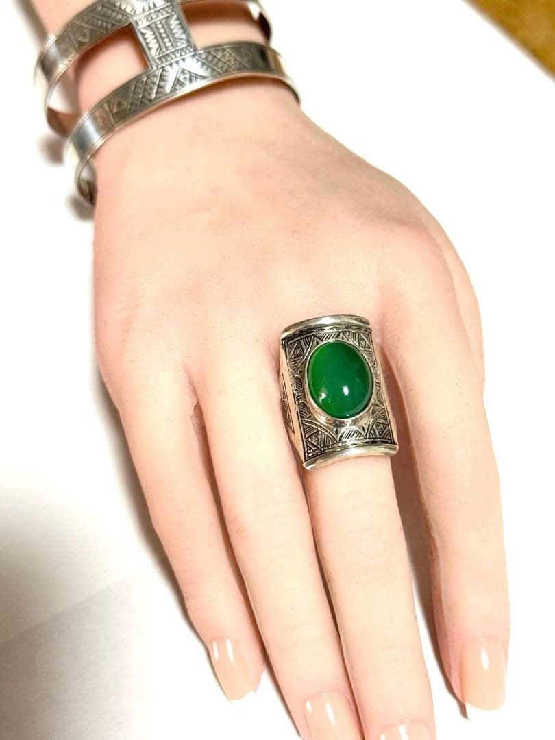 トゥアレグ族　ハンドメイド　シルバーリング　グリーン　アゲット