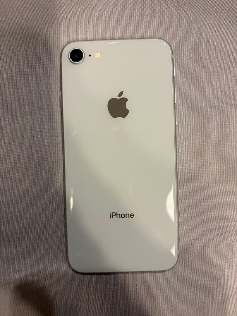 Apple iPhone 8 ホワイト