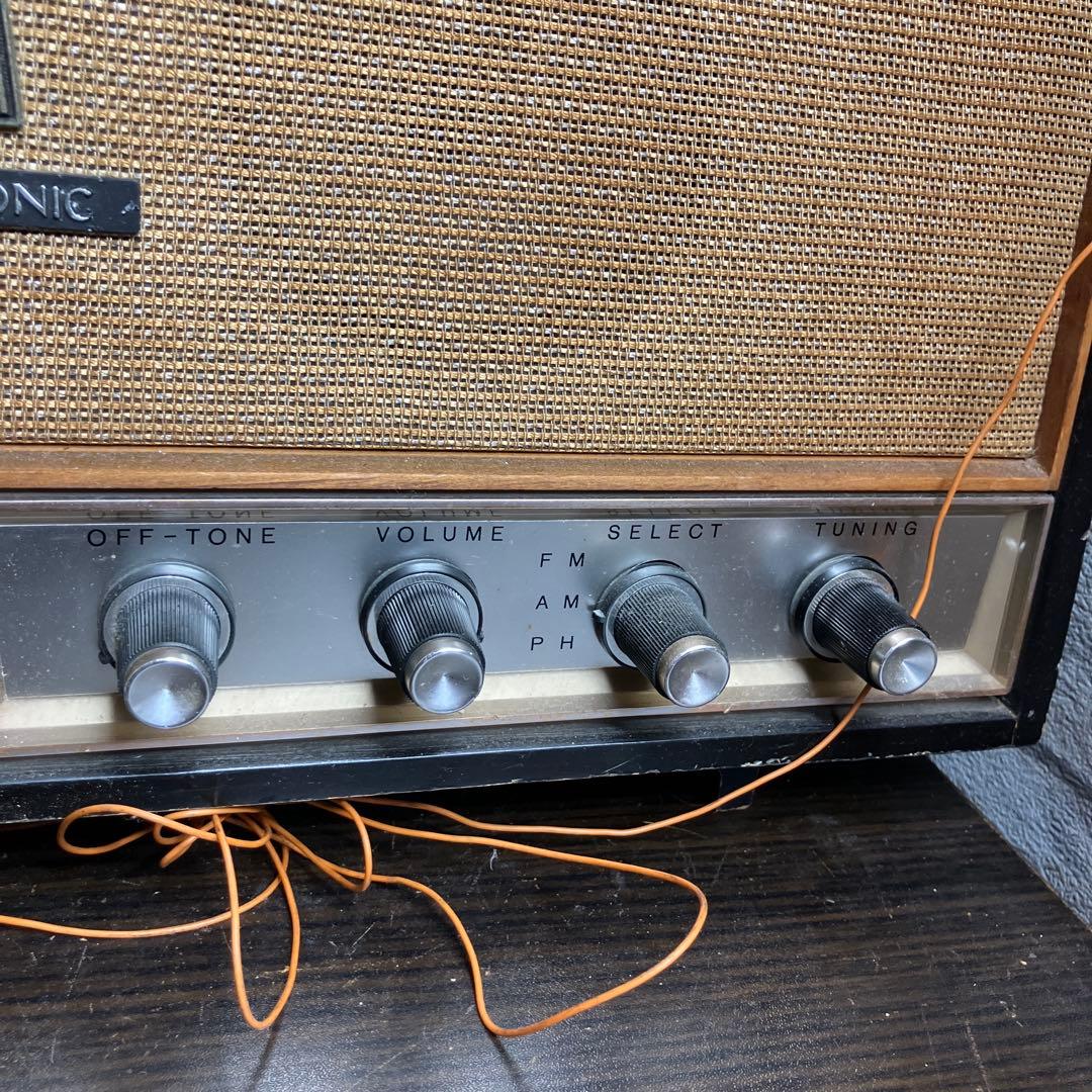 k*r様 日立 FM-AM 真空管ラジオ　F-666 昭和レトロ　電源コードなし