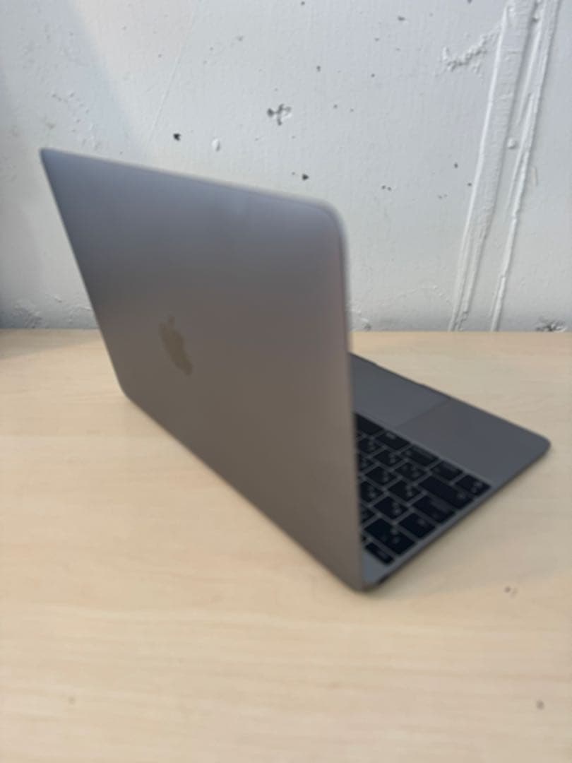 MacBook Retina 12インチ 2017 本体（ACアダプターなし）