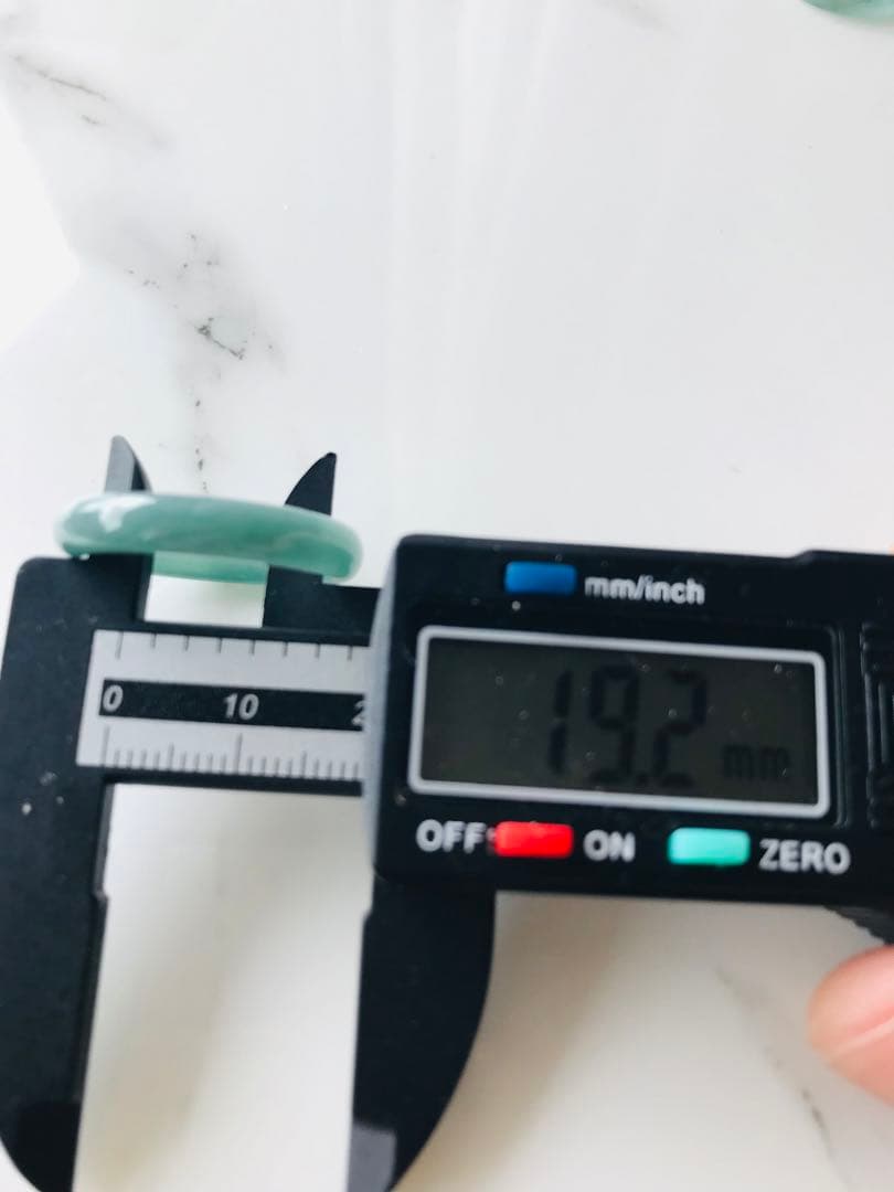 [R58-005］ 翡翠　くりぬき　リング　天然石　グアテマラ産　19.5号